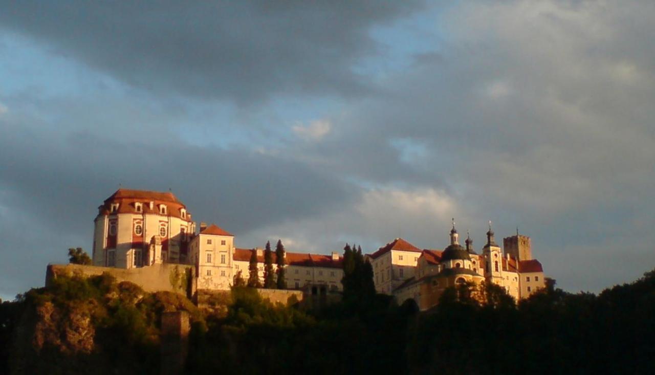Pronajem Pokoju Belle Vue Lägenhet Vranov nad Dyjí Exteriör bild