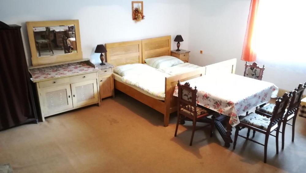 Pronajem Pokoju Belle Vue Lägenhet Vranov nad Dyjí Exteriör bild
