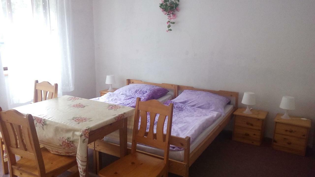 Pronajem Pokoju Belle Vue Lägenhet Vranov nad Dyjí Exteriör bild